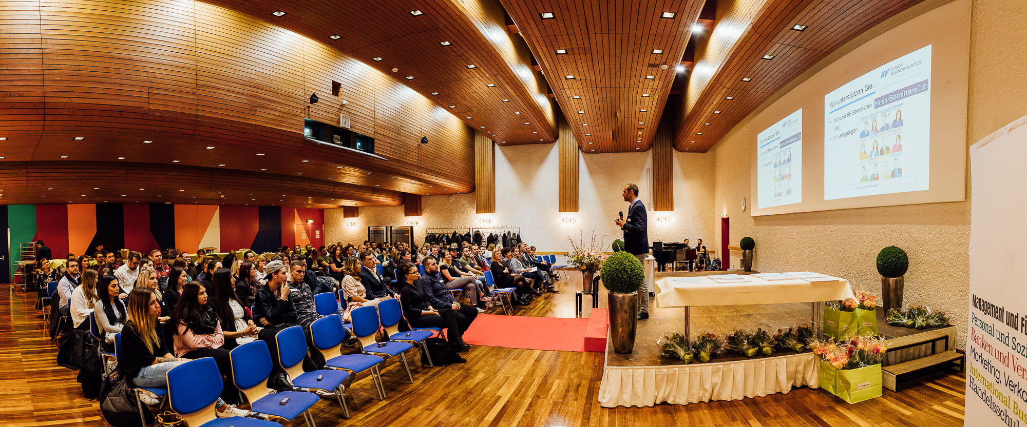 Export x3 1DX22497 Pano KVZ Diplomfeier Handelsschule&HWD