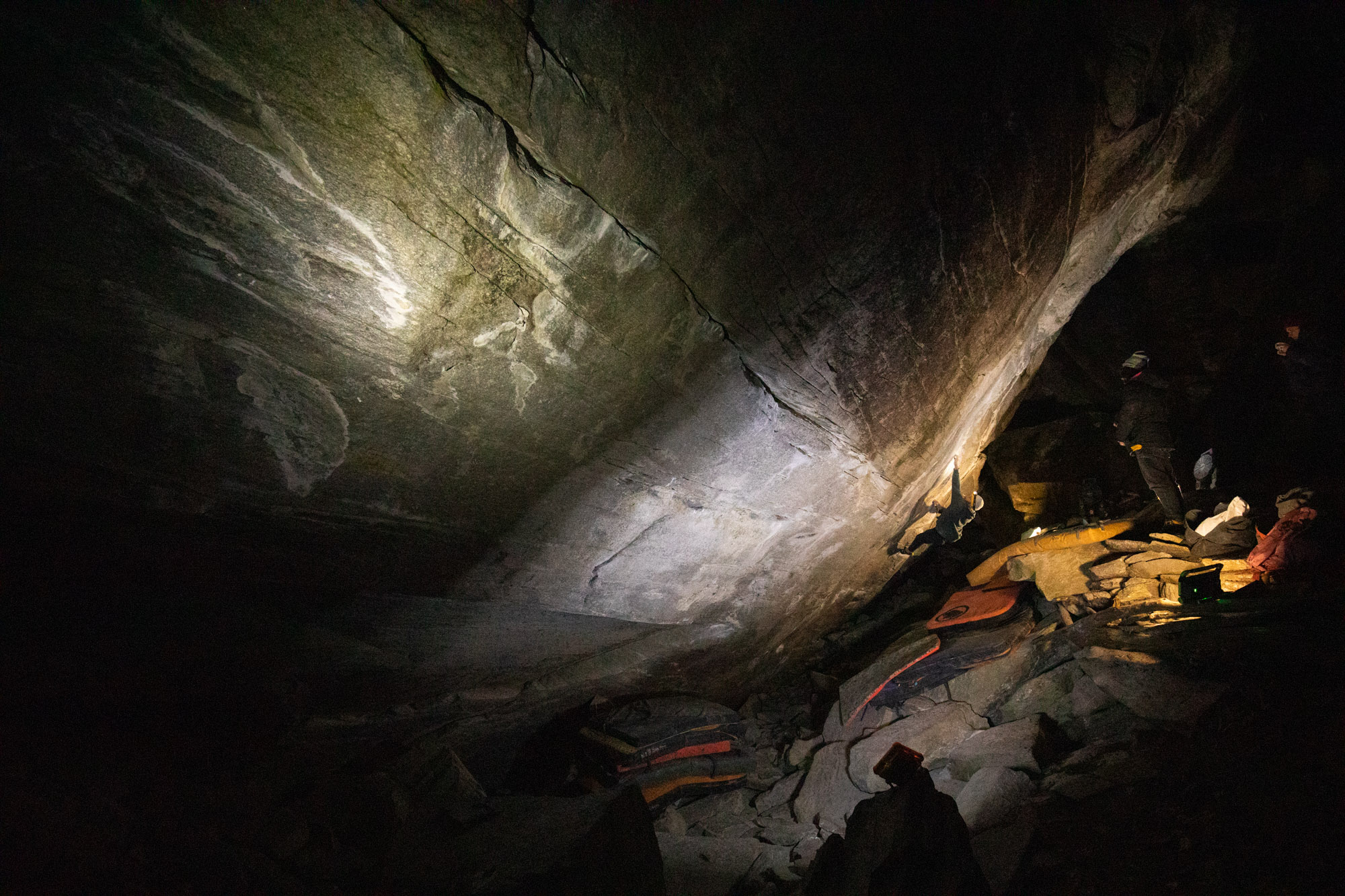 Giani Clement - Alphane Moon - Chironico