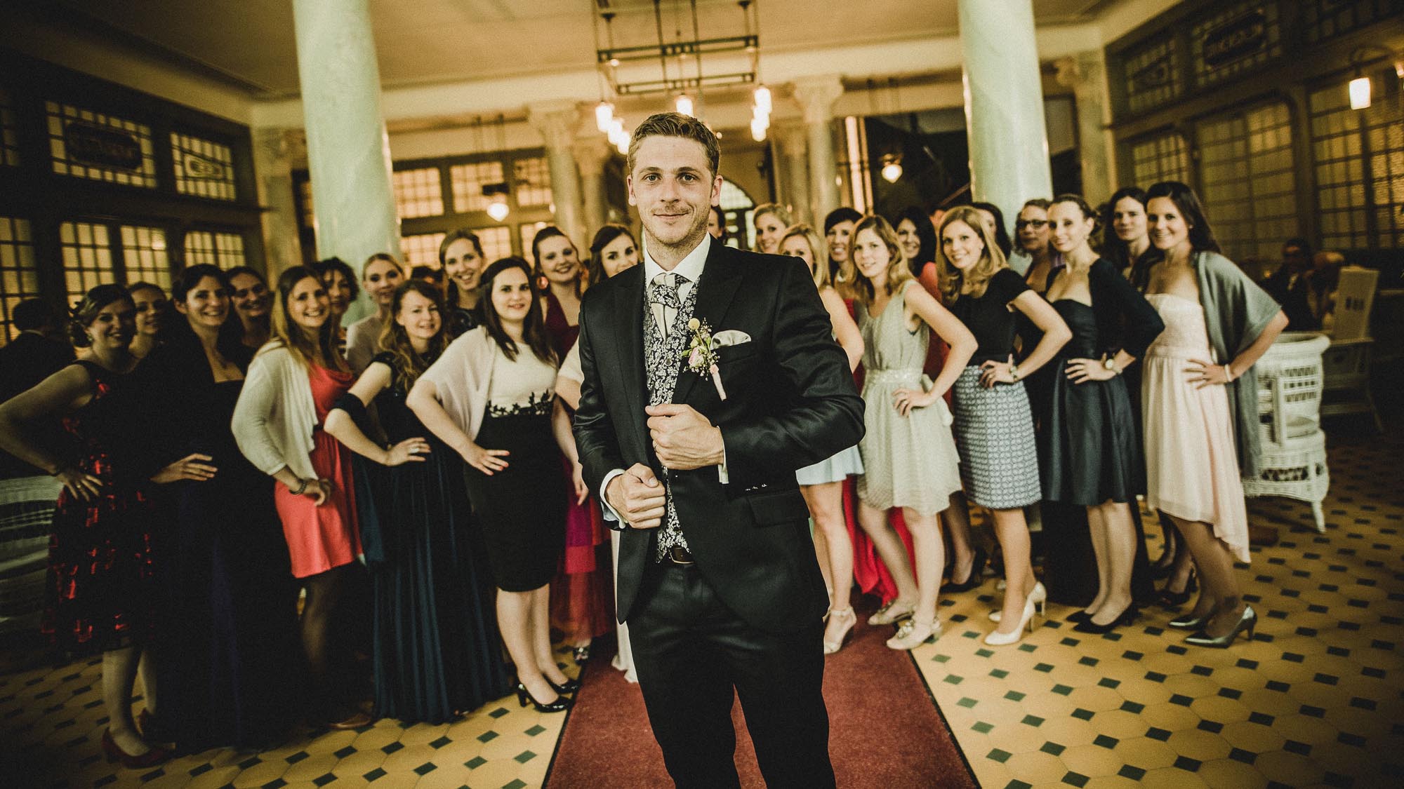 Nina und Richard hochzeit berguen kurhaus 24753